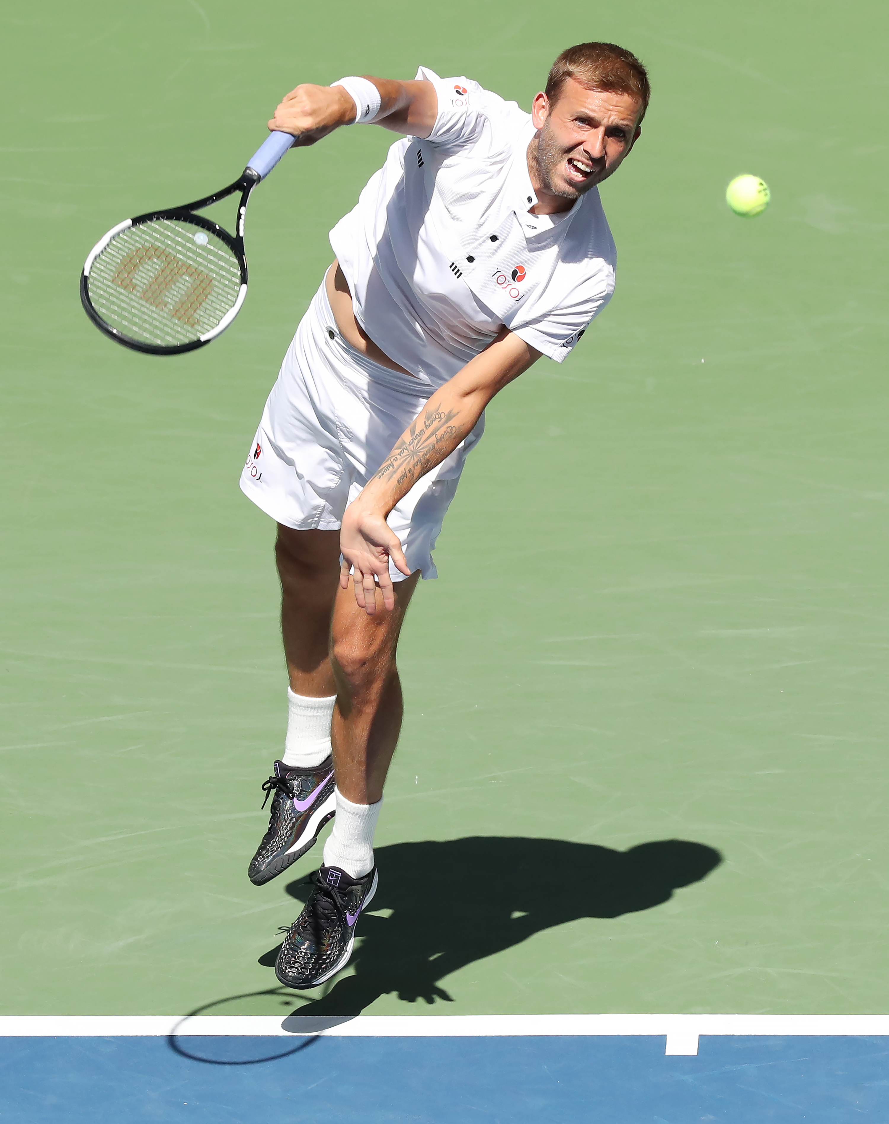 意大利网球队血洗英国网球队，费德勒三分雨点燃全场