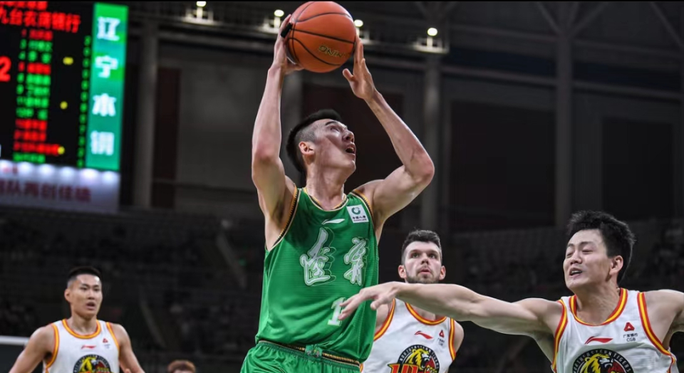 湖南队客场大胜，稳坐次席位置的简单介绍