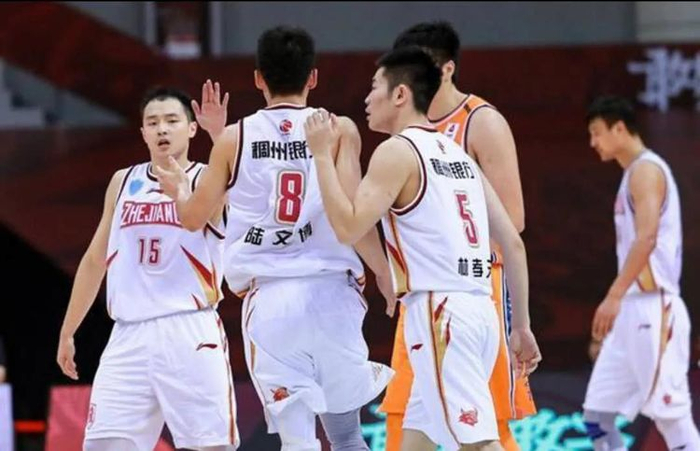 摧枯拉朽！上海队大胜对手，士气大振的简单介绍