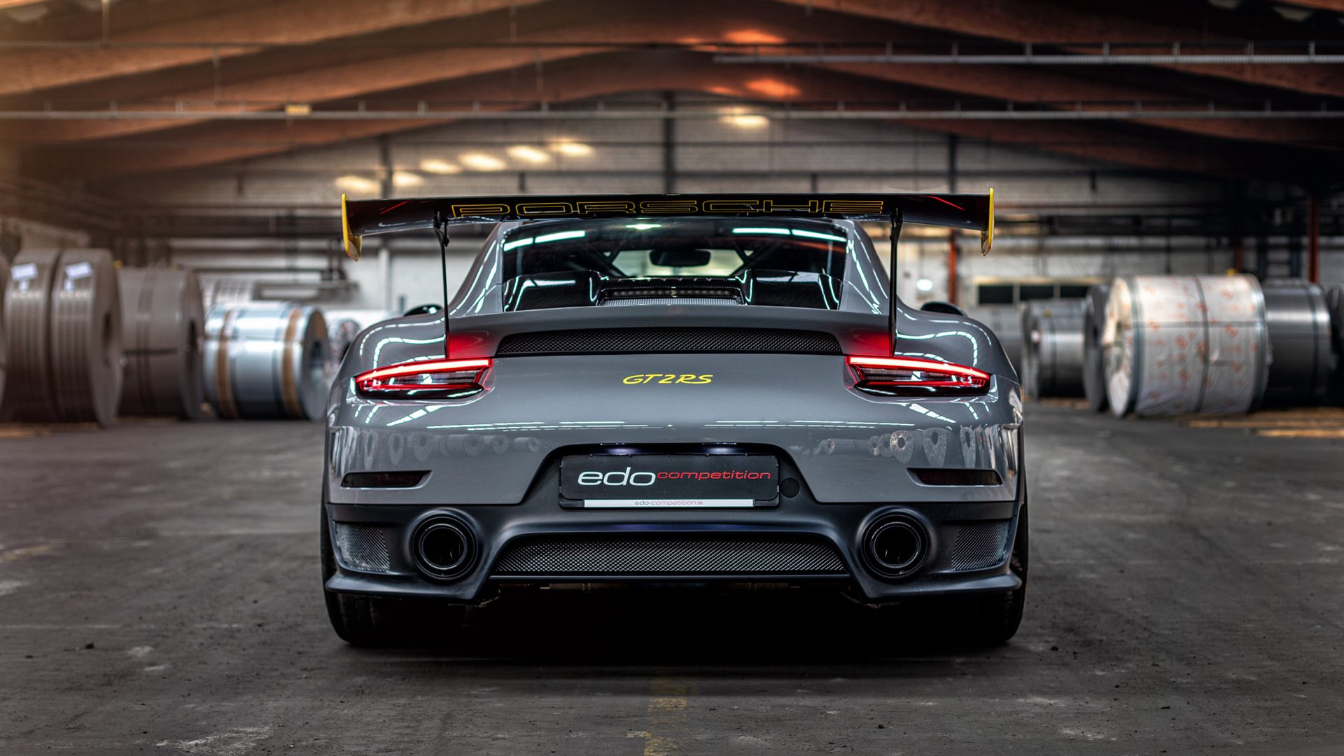 米兰体育-关键战突围！莱比锡红牛掀翻巴萨，阿拉巴不手软定乾坤