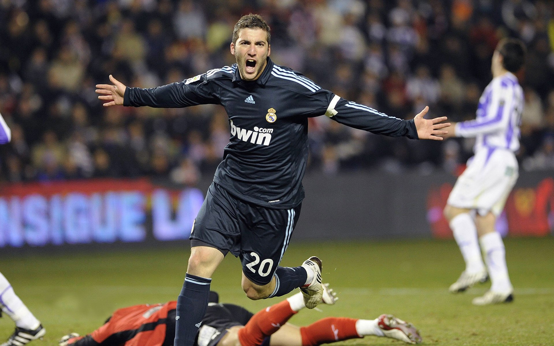 灰熊撕裂之爪，英格拉姆无解之谜，当个人神迹撞上团队铁壁